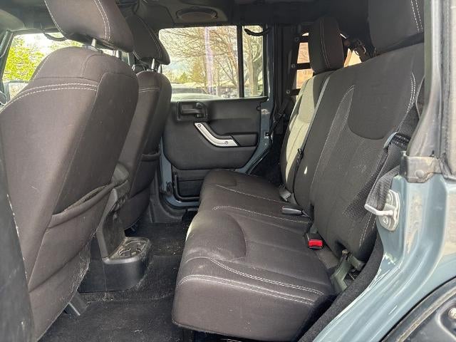 2014 Jeep Wrangler Unlimited 4WD 4dr Sahara