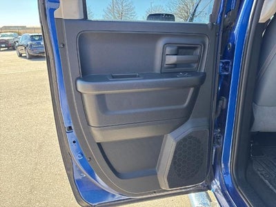 2019 RAM 1500 Classic Express 4x2 Quad Cab 6'4" Box