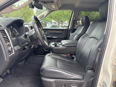 2018 RAM 1500 Laramie 4x4 Crew Cab 5'7" Box