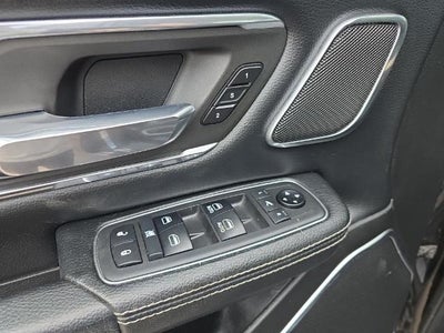 2019 RAM 1500 Laramie 4x4 Crew Cab 5'7" Box