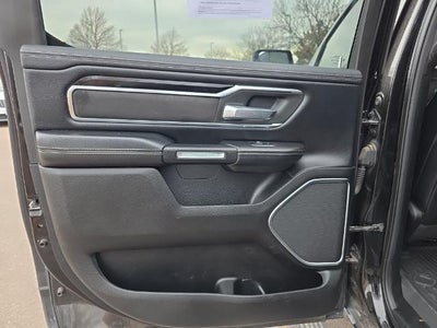 2019 RAM 1500 Laramie 4x4 Crew Cab 5'7" Box