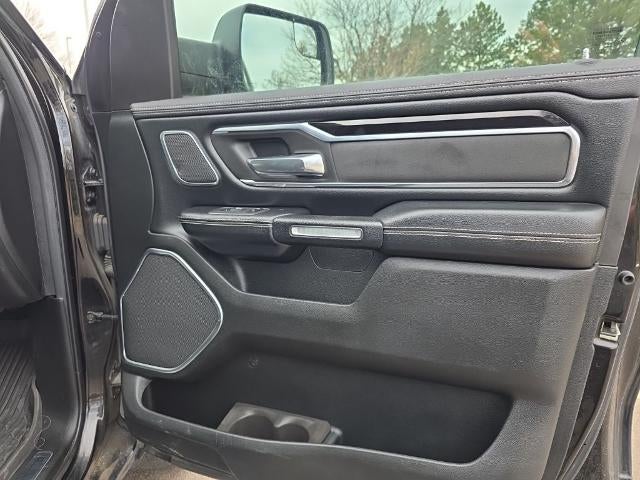 2019 RAM 1500 Laramie 4x4 Crew Cab 5'7" Box