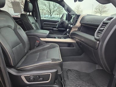 2019 RAM 1500 Laramie 4x4 Crew Cab 5'7" Box