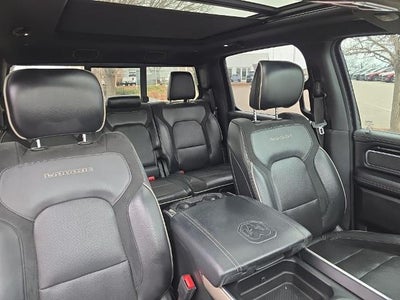 2019 RAM 1500 Laramie 4x4 Crew Cab 5'7" Box