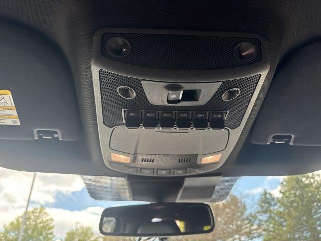 2022 Ford Super Duty F-250 SRW LARIAT 4WD Crew Cab 6.75' Box