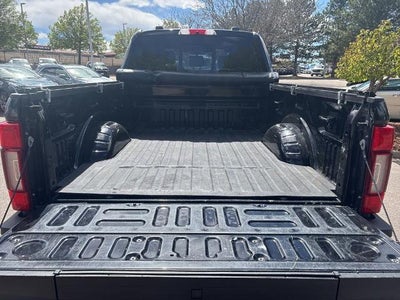 2022 Ford Super Duty F-250 SRW LARIAT 4WD Crew Cab 6.75' Box