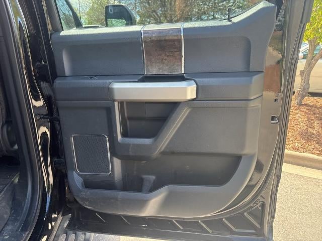 2022 Ford Super Duty F-250 SRW LARIAT 4WD Crew Cab 6.75' Box