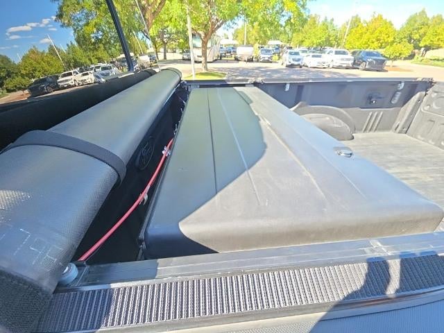 2022 Ford Super Duty F-350 SRW LARIAT 4WD Crew Cab 6.75' Box