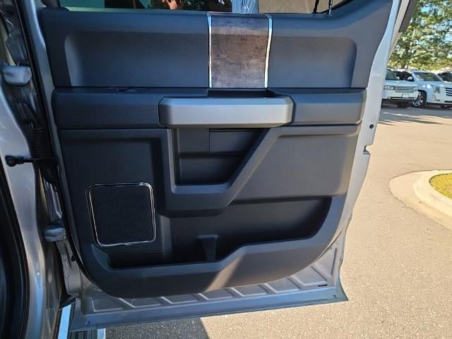 2022 Ford Super Duty F-350 SRW LARIAT 4WD Crew Cab 6.75' Box