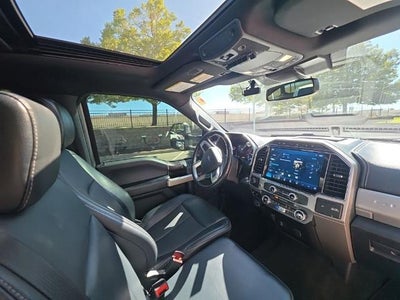 2022 Ford Super Duty F-350 SRW LARIAT 4WD Crew Cab 6.75' Box