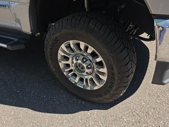 2022 Ford Super Duty F-350 SRW LARIAT 4WD Crew Cab 6.75' Box