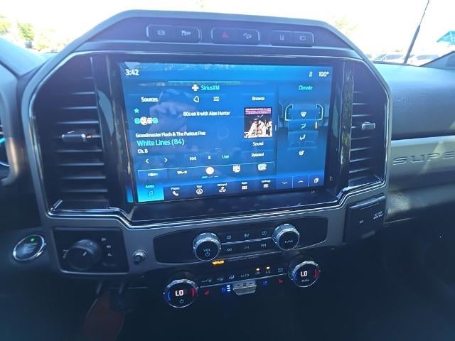 2022 Ford Super Duty F-350 SRW LARIAT 4WD Crew Cab 6.75' Box