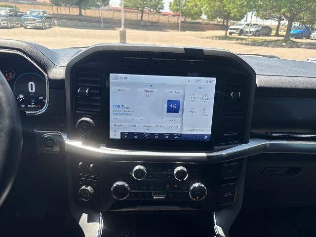 2022 Ford F-150 LARIAT 4WD SuperCrew 5.5' Box