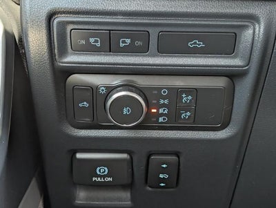 2022 Ford F-150 LARIAT 4WD SuperCrew 5.5' Box