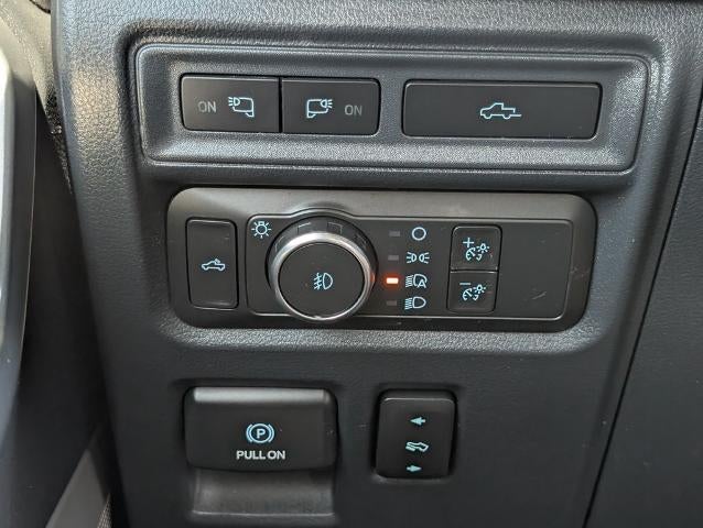 2022 Ford F-150 LARIAT 4WD SuperCrew 5.5' Box