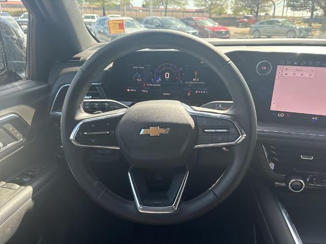 2025 Chevrolet Suburban 4WD LS