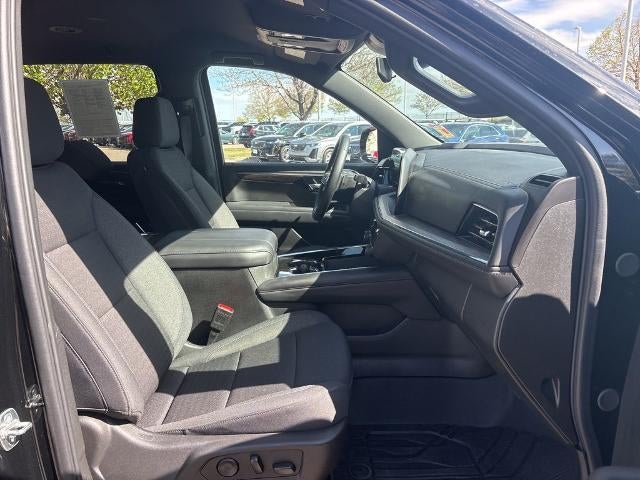 2025 Chevrolet Suburban 4WD LS