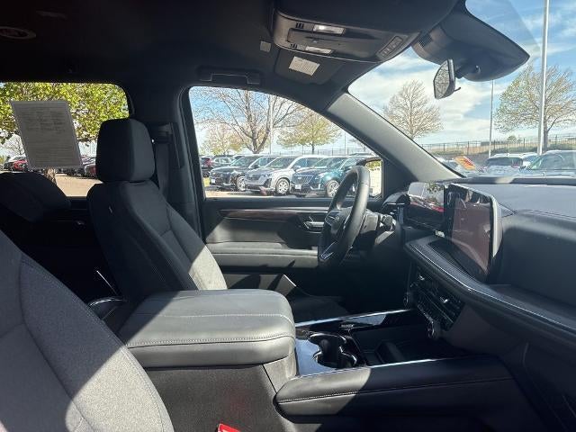 2025 Chevrolet Suburban 4WD LS