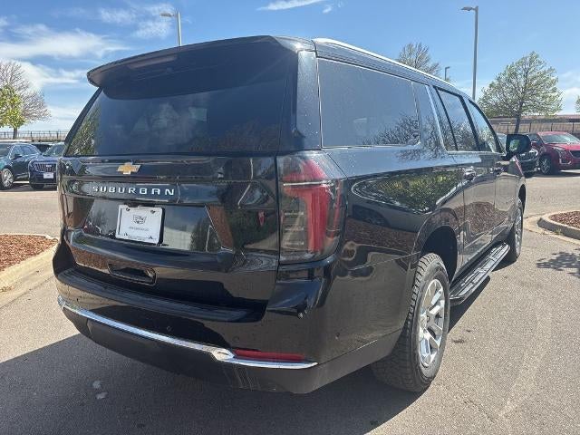 2025 Chevrolet Suburban 4WD LS