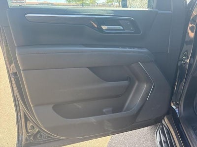 2025 Chevrolet Suburban 4WD LS