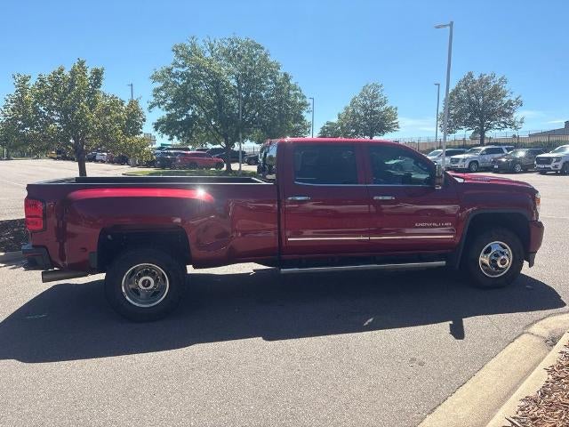 2019 GMC Sierra 3500HD Crew Cab Long Box 4-Wheel Drive Denali