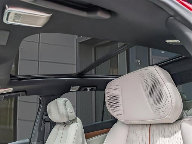 2026 Cadillac VISTIQ Sport