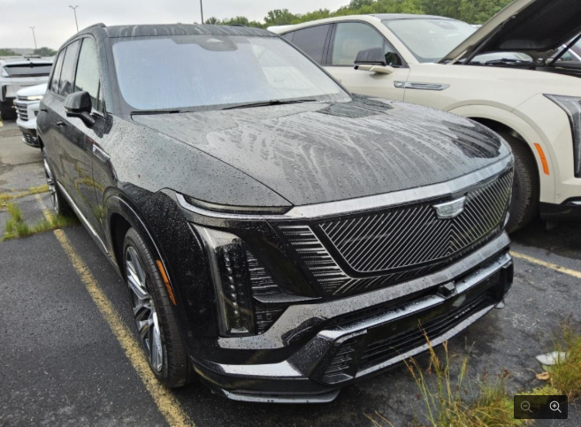 2026 Cadillac VISTIQ Platinum