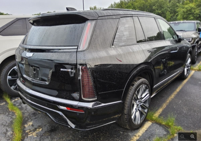 2026 Cadillac VISTIQ Platinum
