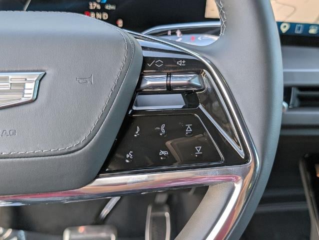 2027 Cadillac VISTIQ Platinum