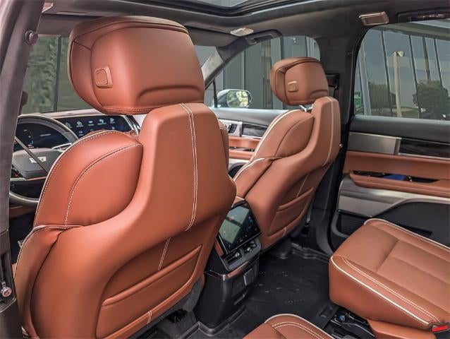 2026 Cadillac VISTIQ Platinum