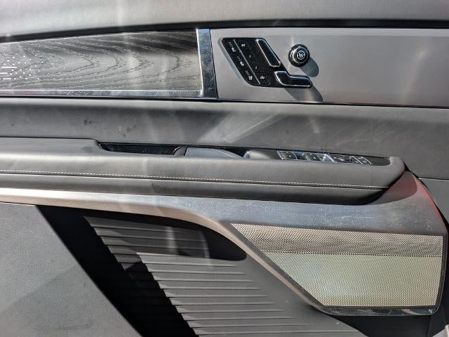 2026 Cadillac VISTIQ Platinum