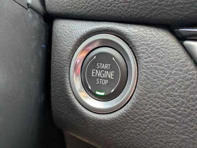 2025 Cadillac XT4 AWD 4dr Premium Luxury