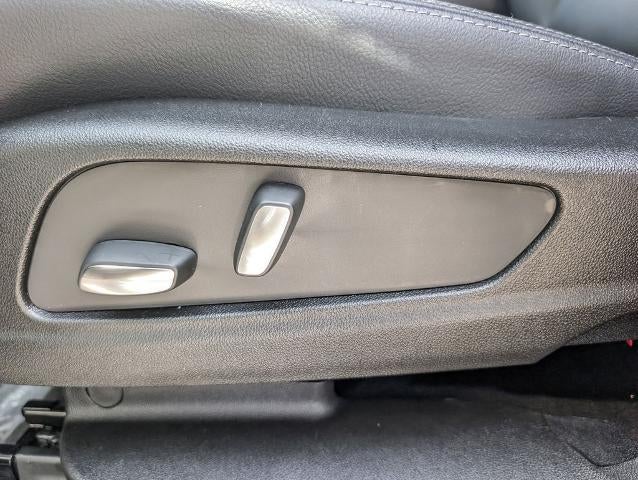 2026 Cadillac XT5 FWD Luxury