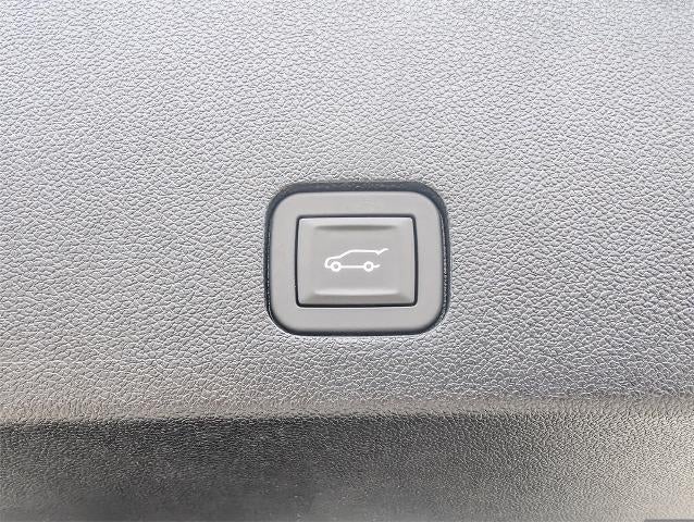 2025 Cadillac XT6 FWD Luxury