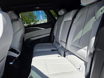 2024 Cadillac LYRIQ 4dr Luxury w/1SC