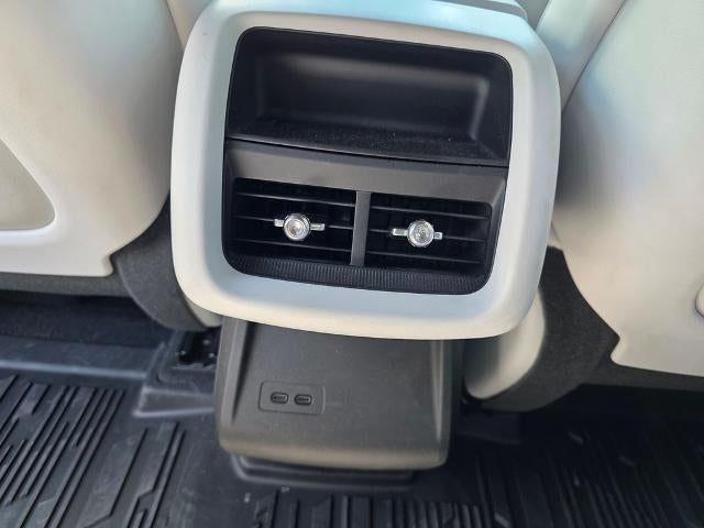 2024 Cadillac LYRIQ 4dr Luxury w/1SC