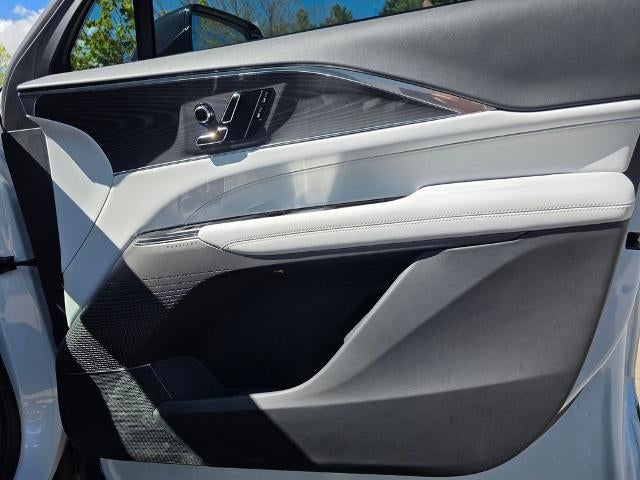 2024 Cadillac LYRIQ 4dr Luxury w/1SC