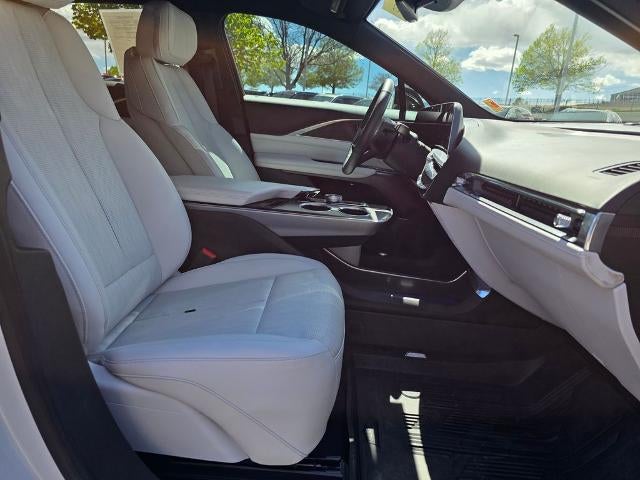 2024 Cadillac LYRIQ 4dr Luxury w/1SC