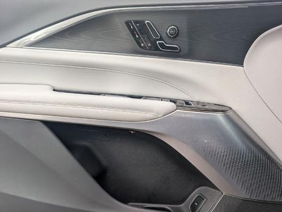 2024 Cadillac LYRIQ 4dr Luxury w/1SD