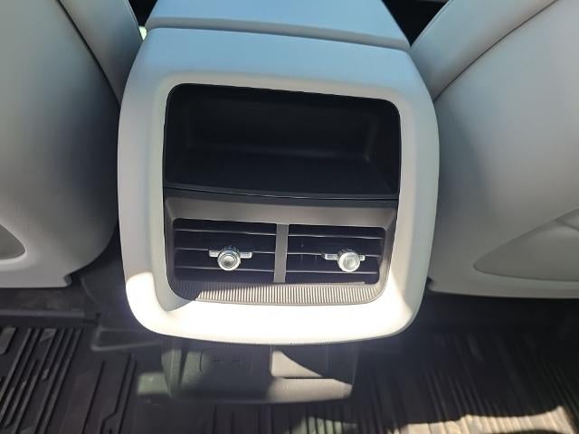 2024 Cadillac LYRIQ 4dr Luxury w/1SD