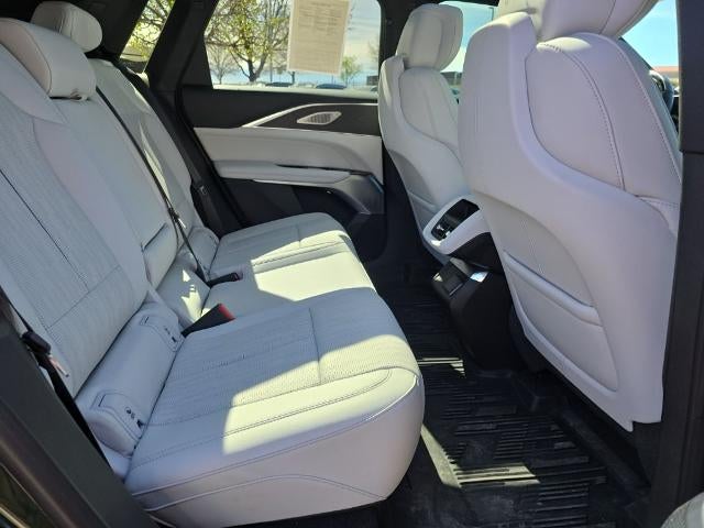 2024 Cadillac LYRIQ 4dr Luxury w/1SD