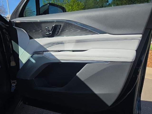 2024 Cadillac LYRIQ 4dr Luxury w/1SD