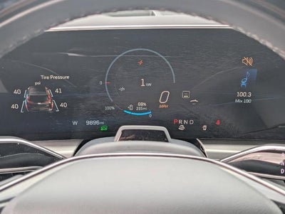 2024 Cadillac LYRIQ 4dr Luxury w/1SD