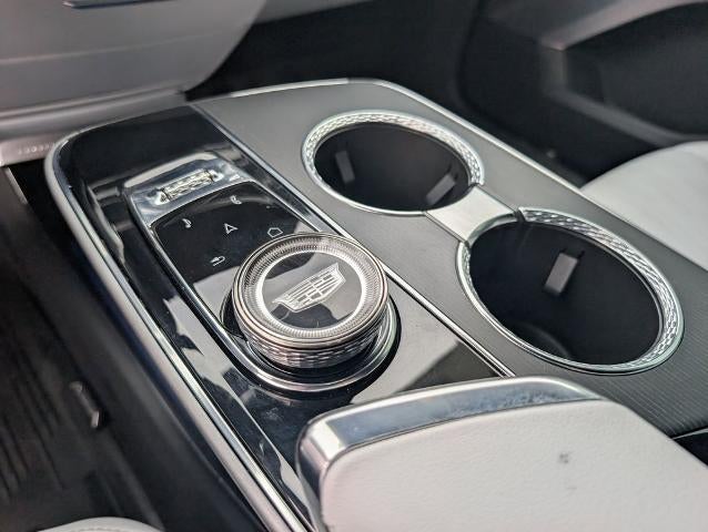 2024 Cadillac LYRIQ 4dr Luxury w/1SD