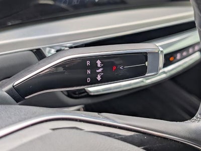 2024 Cadillac LYRIQ 4dr Luxury w/1SD