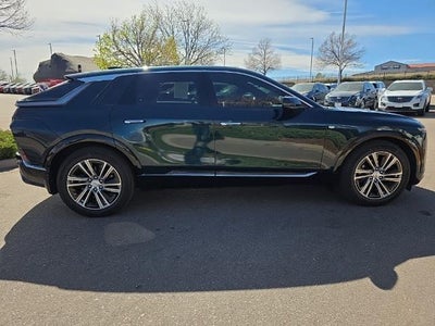 2024 Cadillac LYRIQ 4dr Luxury w/1SD