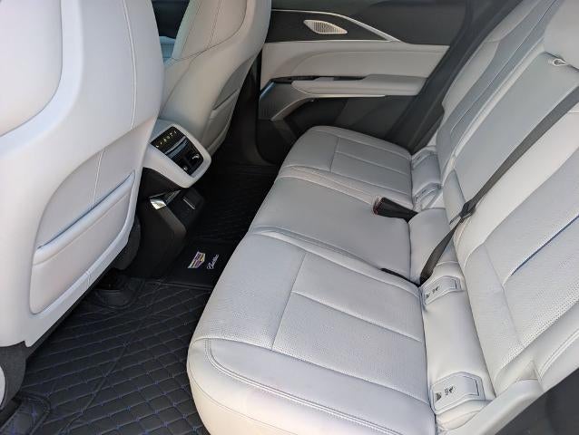 2024 Cadillac LYRIQ 4dr Luxury w/1SE