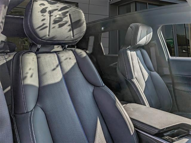 2025 Cadillac LYRIQ Sport