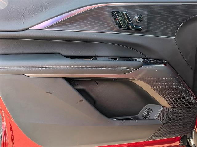 2025 Cadillac LYRIQ Sport