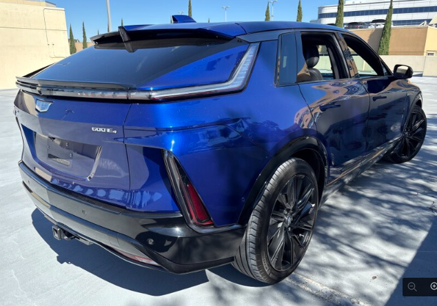 2024 Cadillac LYRIQ Sport